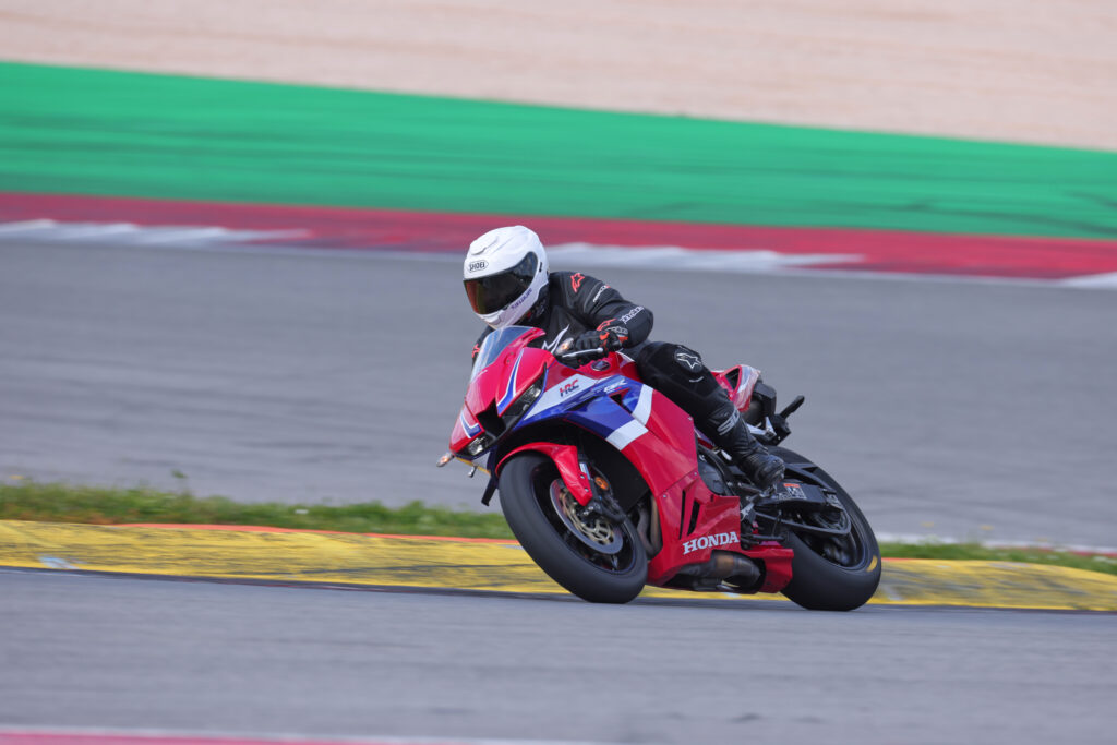 PRØVEKJØRT: Honda CBR 600 RR – et hyggelig comeback