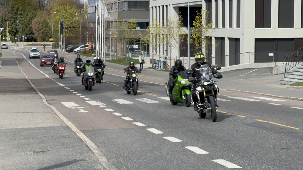 Trafikksikkerhet - hva kan vi motorsyklister bidra med for å få ned ulykkestallene?