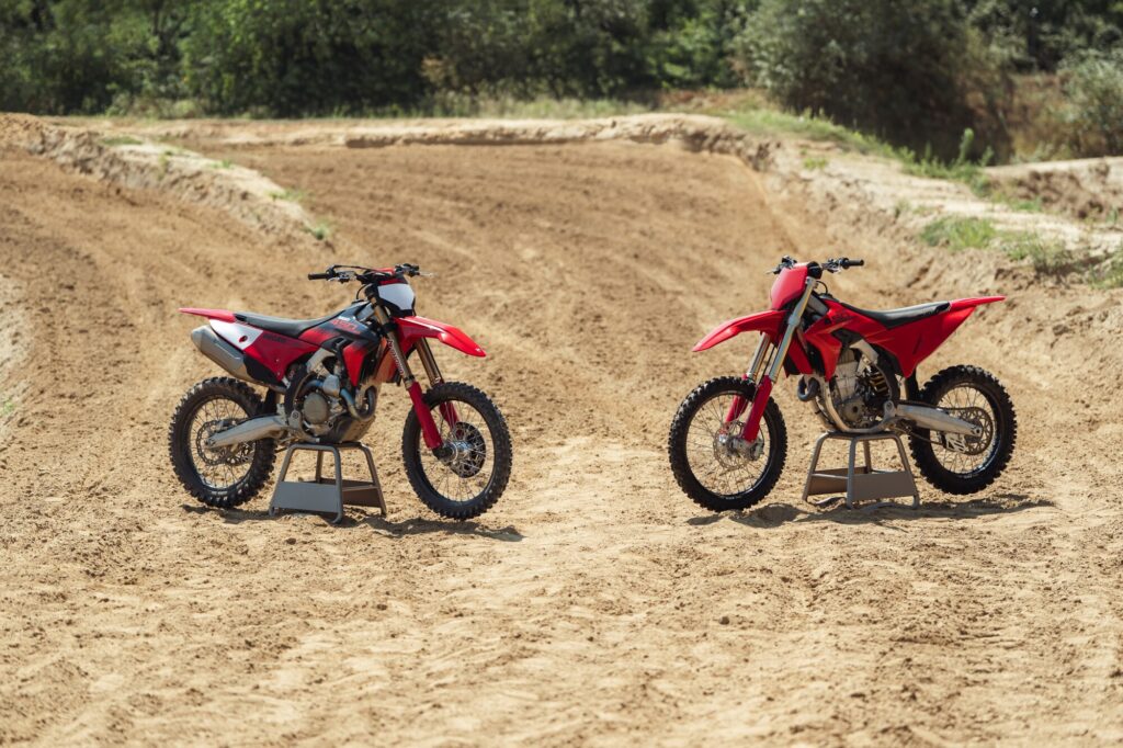 2027 Ducati Desmo450 MX og Desmo450 MX Factory 